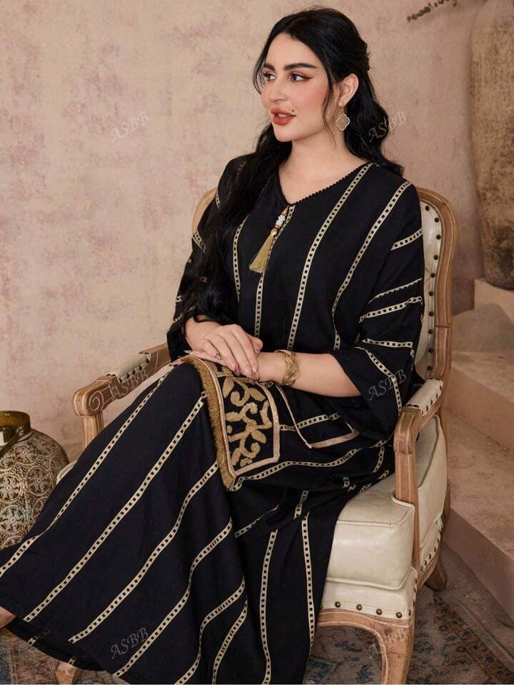 Elegant Embroidered Patterned Arabic Style Women's Dress With V-Neck