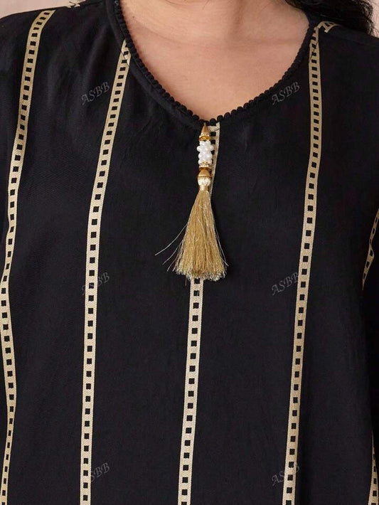 Elegant Embroidered Patterned Arabic Style Women's Dress With V-Neck